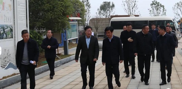 上饒市委副書記、代市長邱向.jpg
